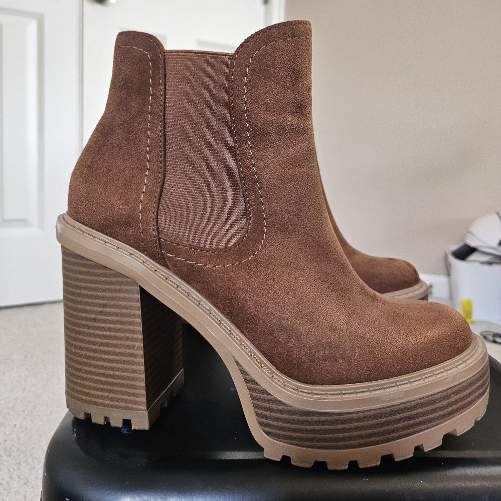 Brown suede chunky platform ankle boots